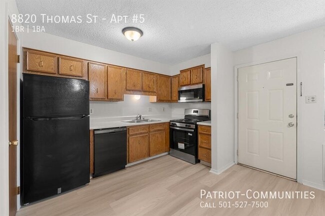 Building Photo - 8820 Thomas St Unit Apt #5