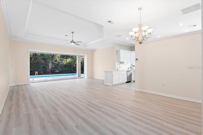 Photo - 700 Silk Oak Dr