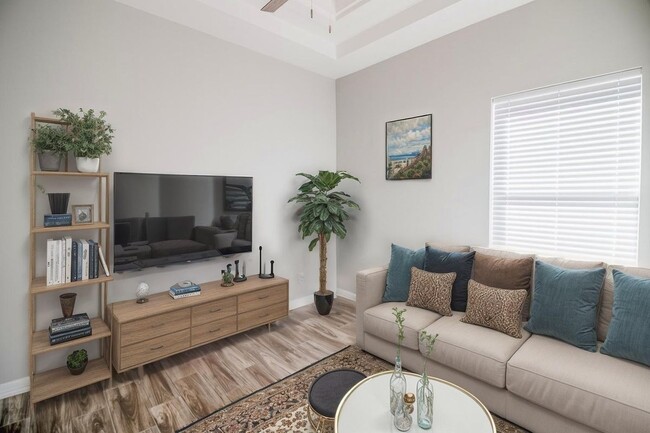 Photo - 905 W Sunset Valley St