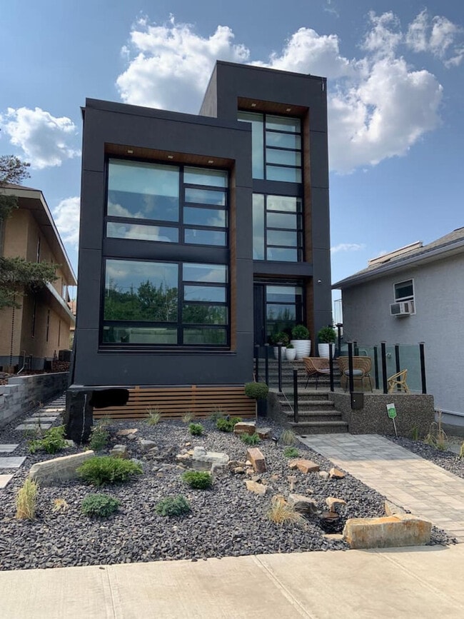 Photo - 9336-9398 98 St NW Unit ID1308595P