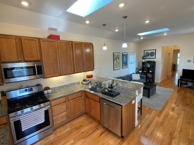 Photo - 14 Flint St Unit 1