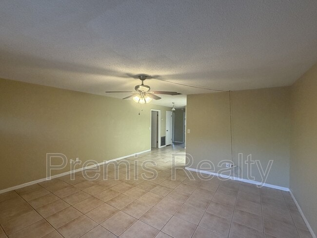 Photo - 1310 Amble Ln