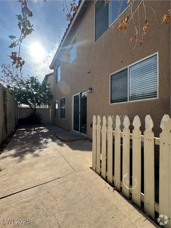 Building Photo - 9934 Juniper Haven Ave Rental
