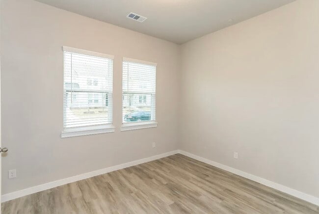 Photo - 2432 Freshwater Ln