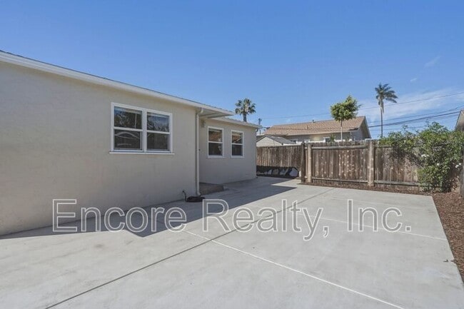 Photo - 588 1/2 McIntosh St Unidad McIntosh