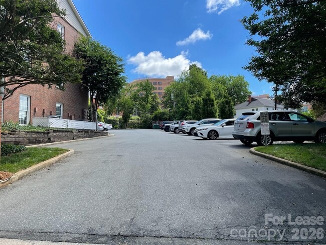 Photo - 301 Queens Rd