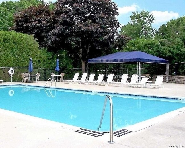 Photo - 1404 Sara Cir