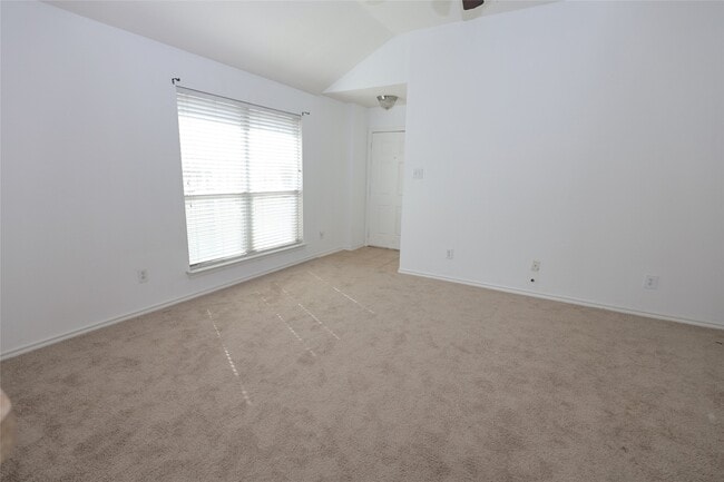 Photo - 142 Thunder Basin Dr