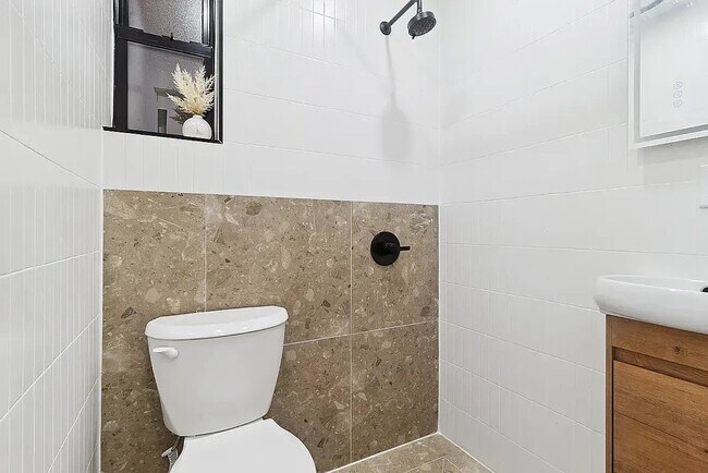 Photo - 176 Rivington St Unidad 4
