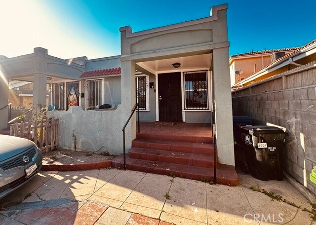 Photo - 1221 W 59th St