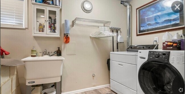 Building Photo - 1811 S Quebec Way Rental