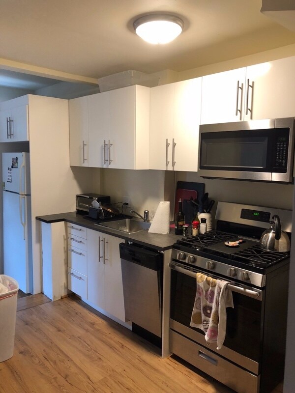 Photo - 1826 A St SE