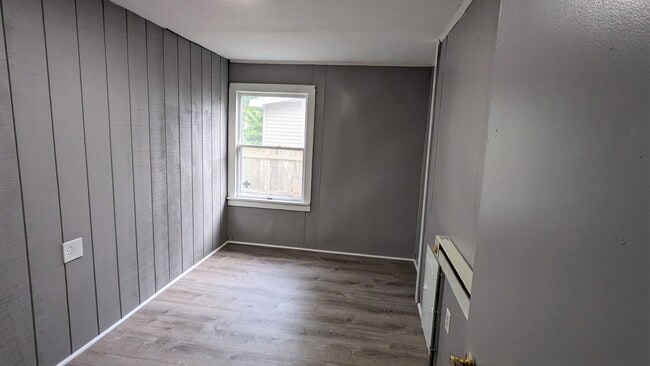 Photo - 2696 Vulcan St