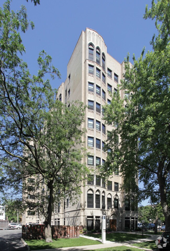Ivy at Shelbyrne - Ivy at Shelbyrne Apartments