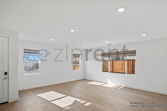 Photo - 53 W San Francisco Dr