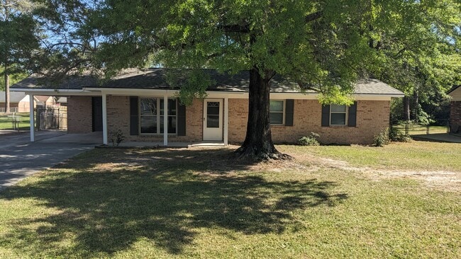 Photo - 123 Greene Dr