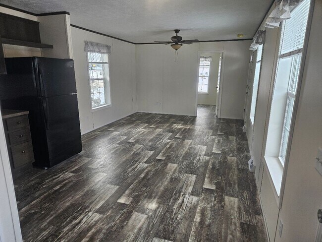 Photo - 20 Providence New London Tpke