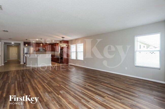 Photo - 335 Candlebark Dr