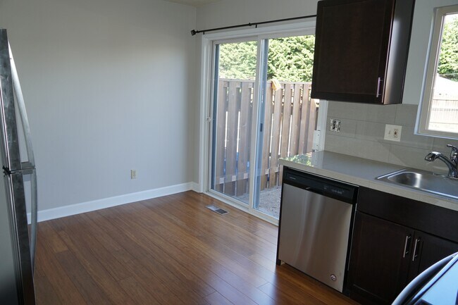 Photo - Willamette Center