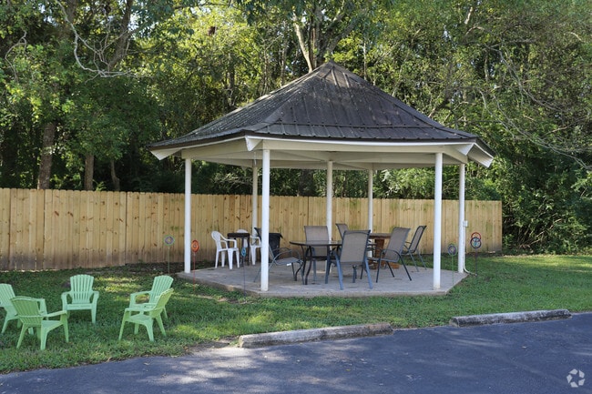 Meadowbrook Apartments