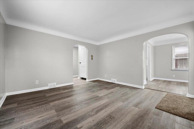 Photo - 16283 Carlisle St