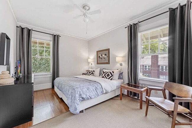 Photo - 536 Hawthorne Ln Unit FL2-ID1331063P