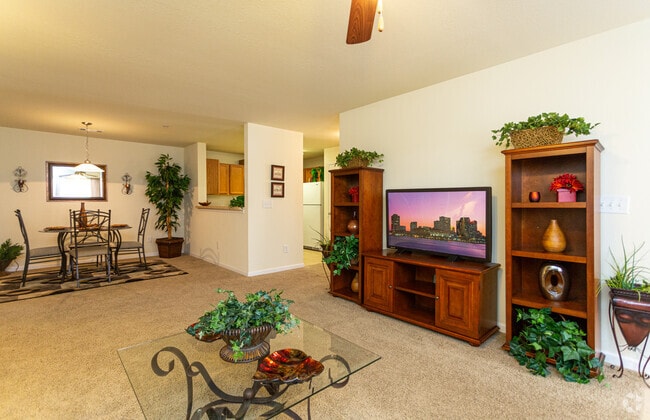 2BR, 2BA - 1,297 SF