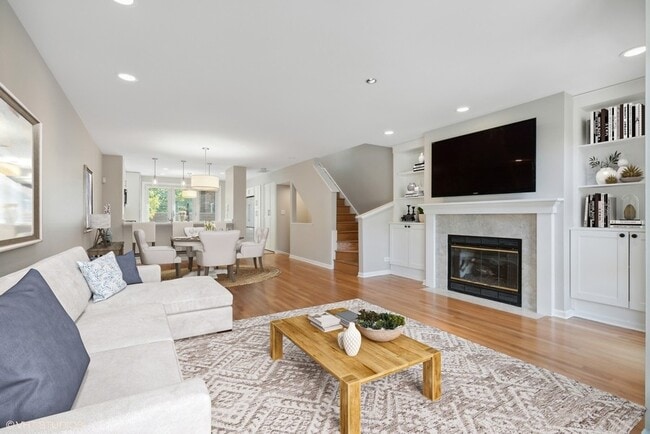 Photo - 2335 N Wayne Ave