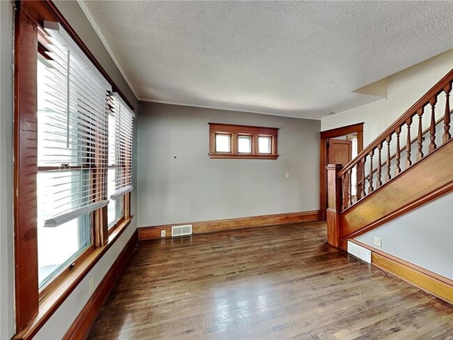 Photo - 1403 Barclay St
