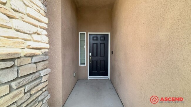 Photo - Lovely 4 Bedroom Home in Campus Park Area!
