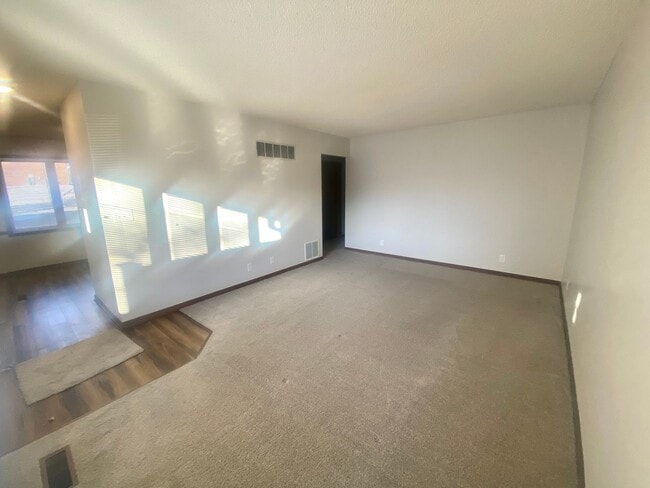 Photo - 4700 F St