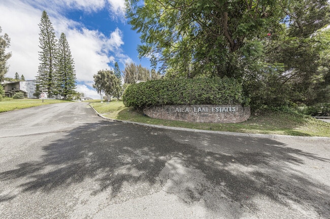 Building Photo - 99-1440-1440 Aiea Heights Dr