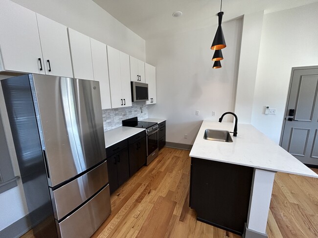 1725 Elm St Unit 4