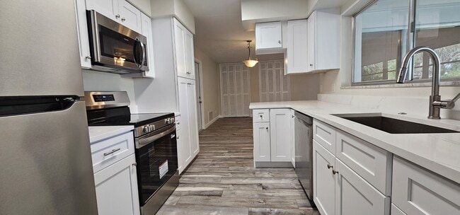 Photo - 1329 Fairfield Dr