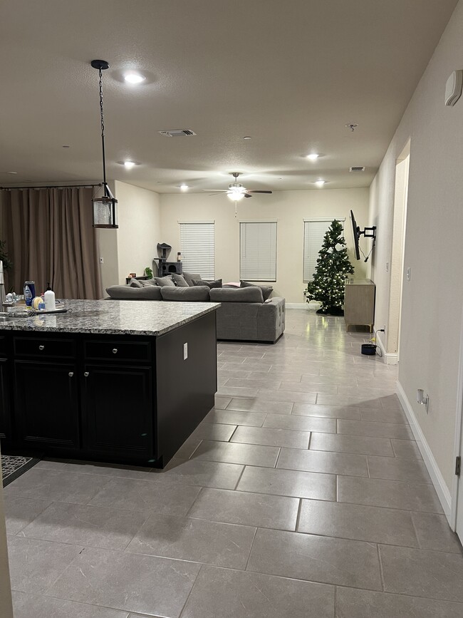 Photo - 432 Noble Dr