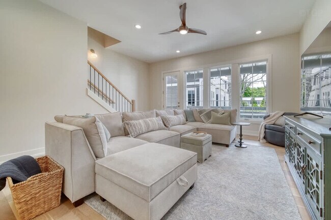 16023 Goodwin Ave Unit SI ID1583707P