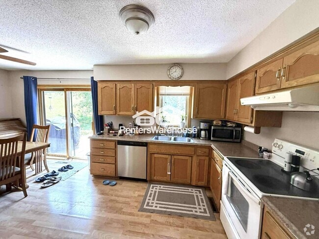 Building Photo - 17932 Jaguar Path Rental