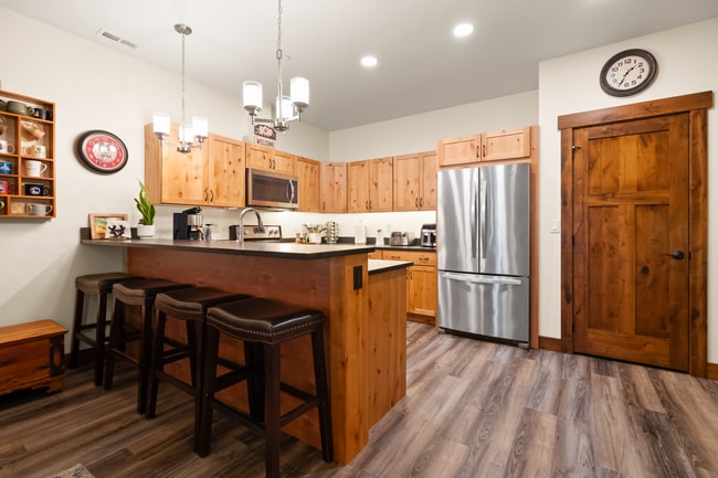 Photo - 519 Nucleus Ave