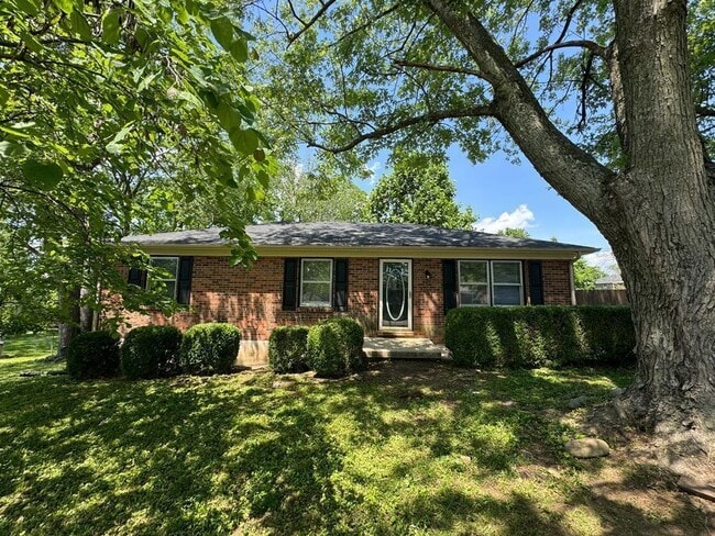 Building Photo - 105 Aster Pl