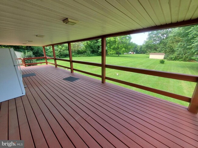 Photo - 570 Guldin Rd