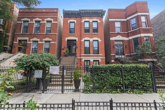 Building Photo - 1903 W Evergreen Ave Rental