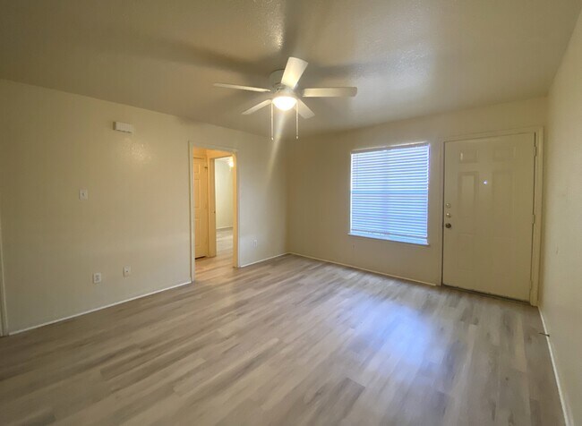 3402 Cantabrian Dr Unidad B