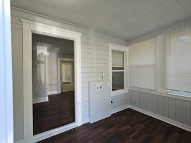 Photo - Wonderful Bungalow Just Renovated!