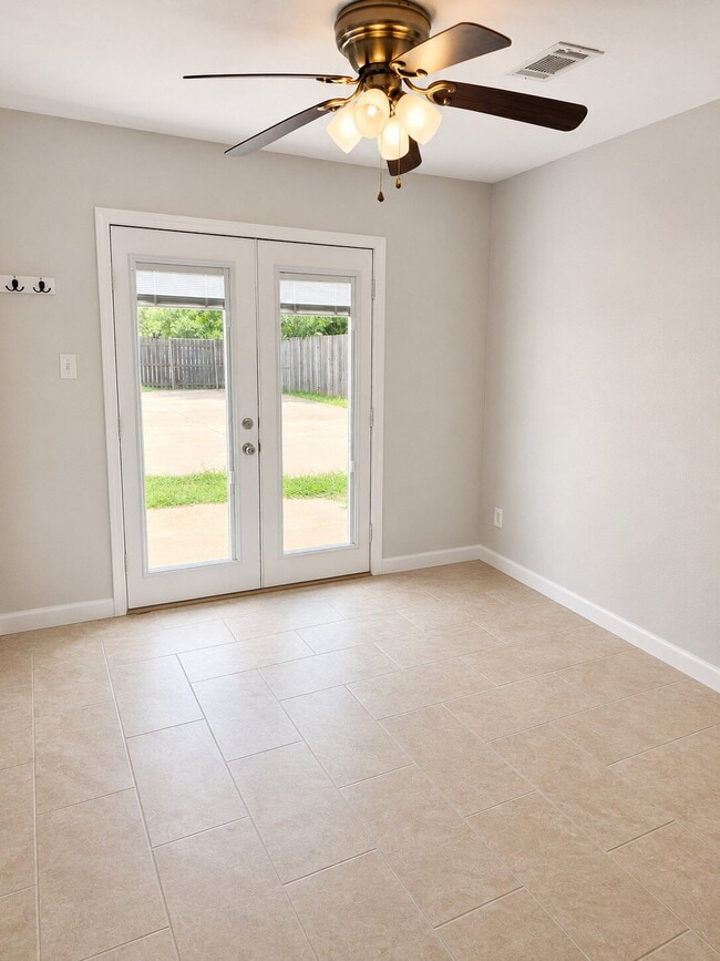 Photo - "Charming 4-Bedroom-3 Full Baths in College Station – Your Ideal Retreat Awaits!"