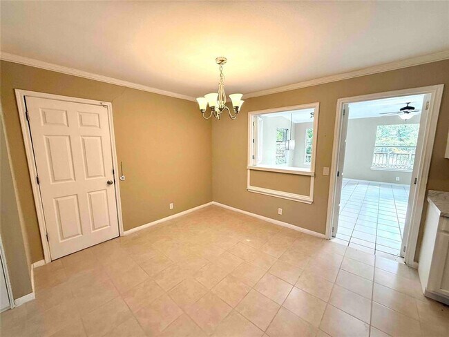 502 Dewberry Dr