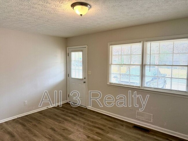 Photo - 88 Church St