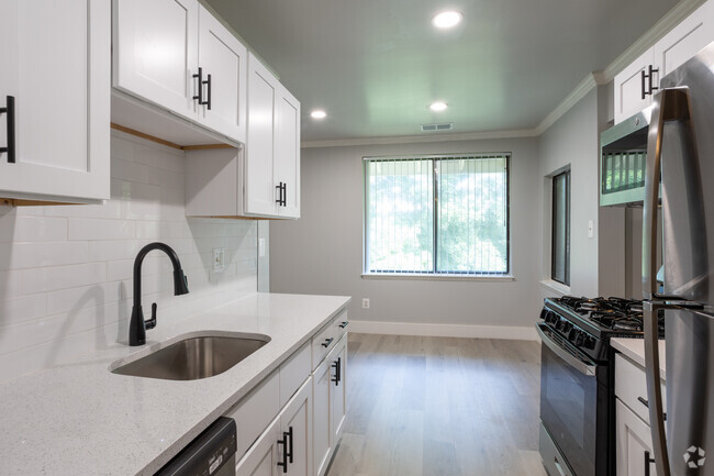 Interior Photo - Woodvale Apartments