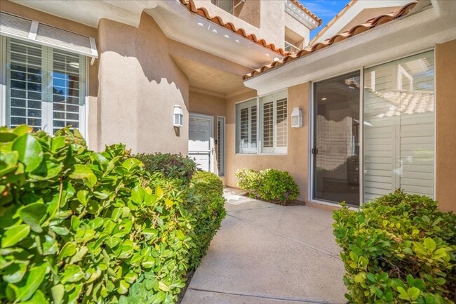 Photo - Fully Furnished, Modern 3 Bedroom Home in ...