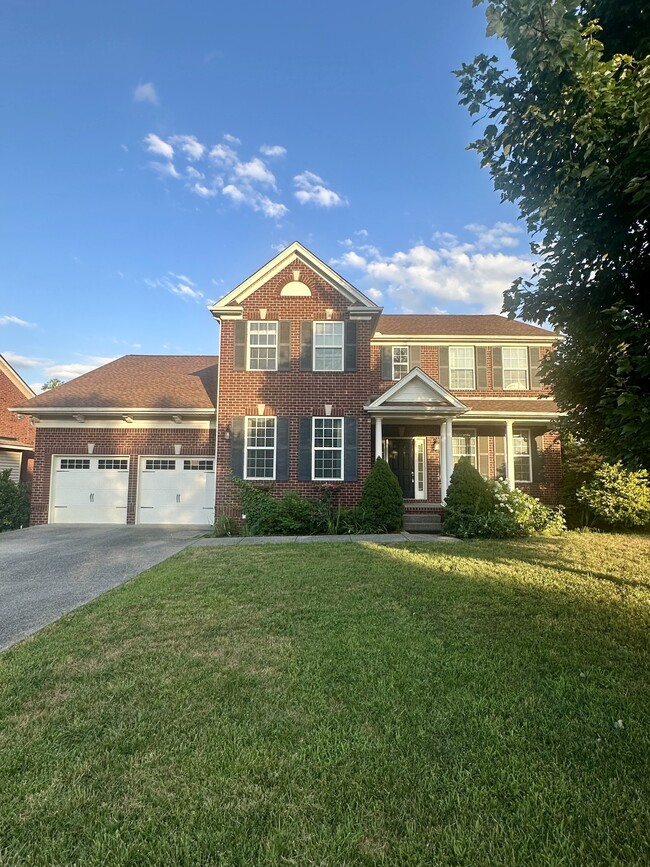 Photo - 402 Valley Spring Dr House