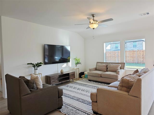 Photo - 511 Stagg St